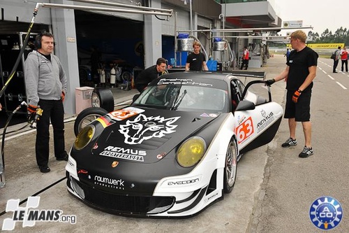 2011-6-Heures-de-Zhuhai-63---Proton-Competition---Porsche-911-RSR-PSA-11ZHU-D31-5654-2_hd